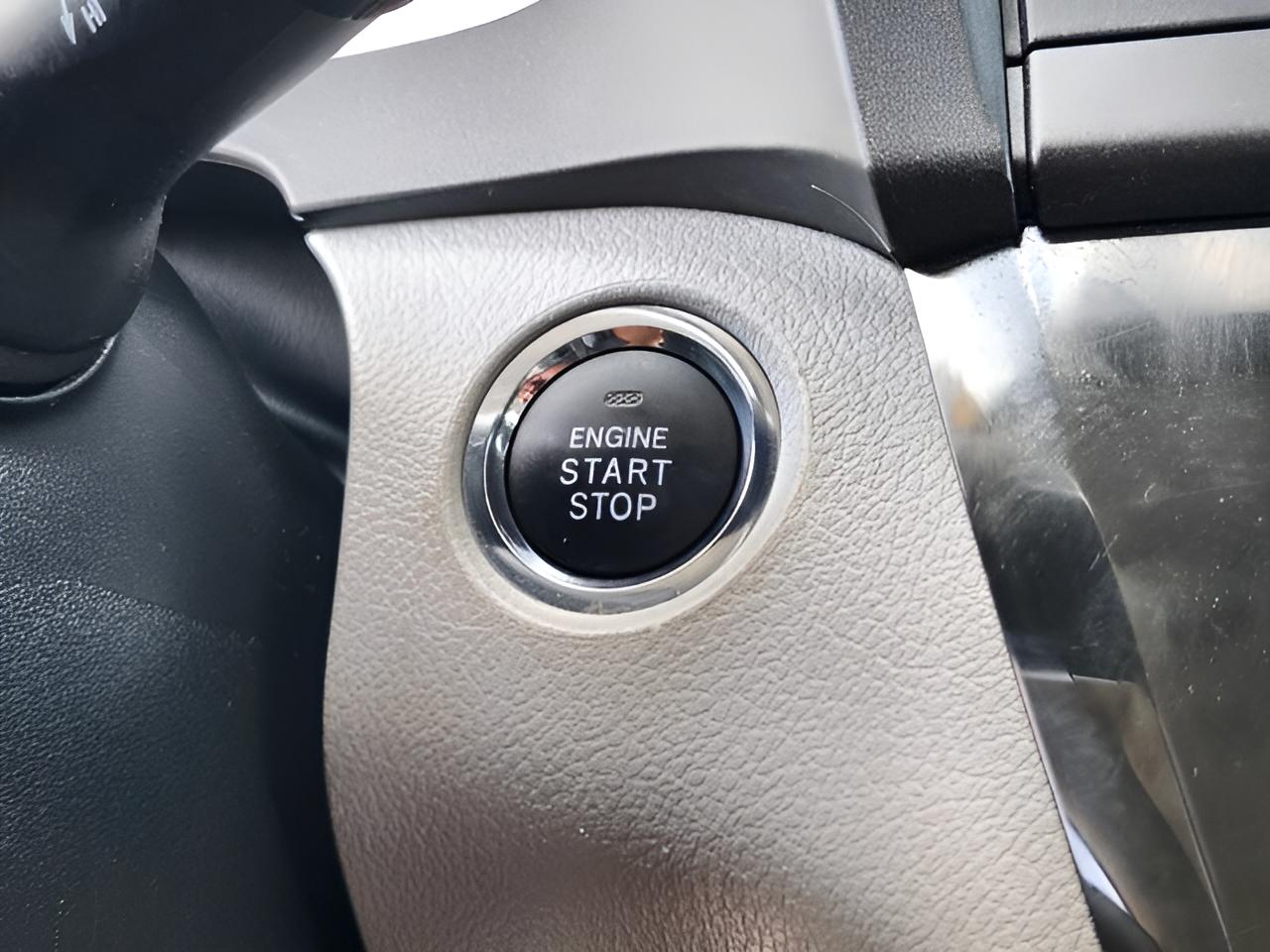 2020 Toyota Sienna LE 8 Passenger