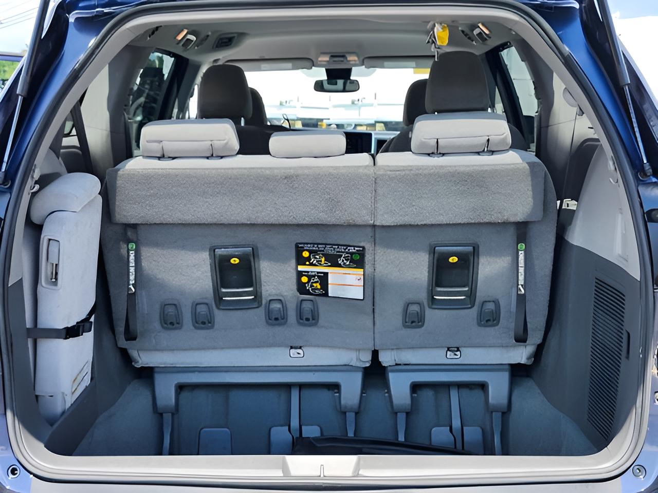 2020 Toyota Sienna LE 8 Passenger