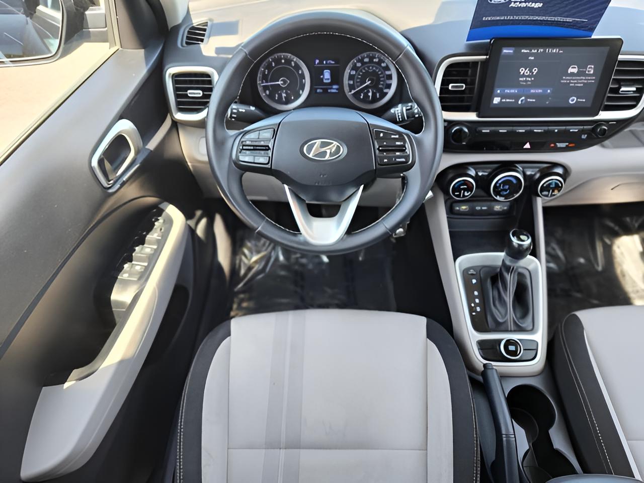 2022 Hyundai Venue SEL
