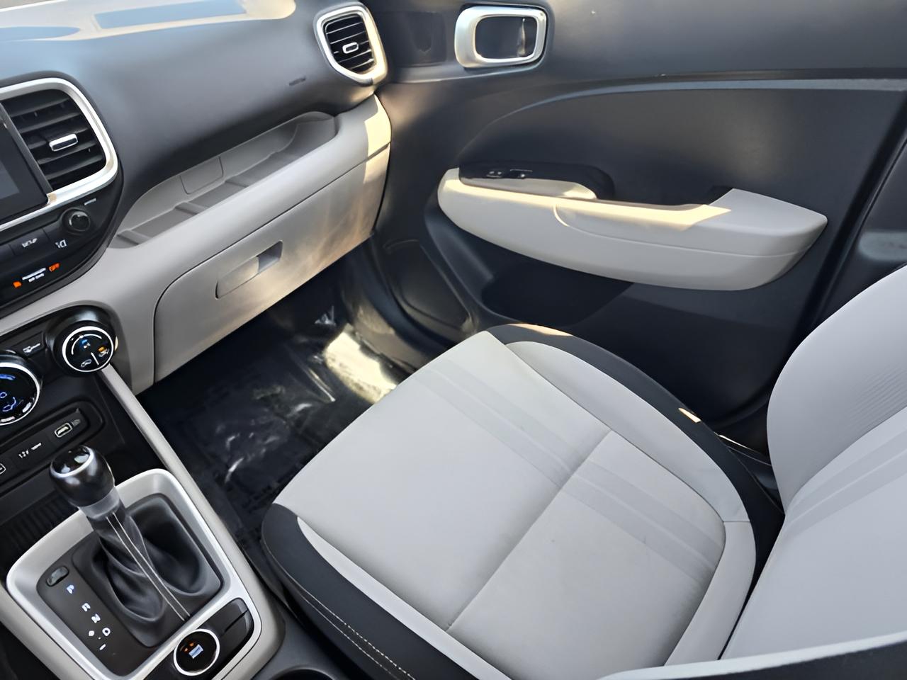 2022 Hyundai Venue SEL