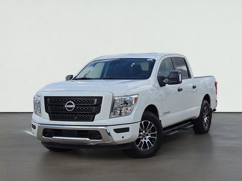 2024 Nissan TITAN Crew Cab SV 4x2