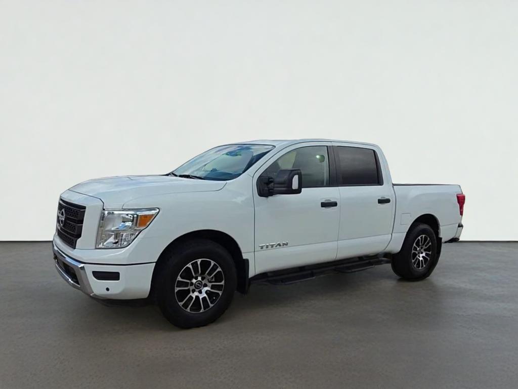 2024 Nissan TITAN Crew Cab SV 4x2