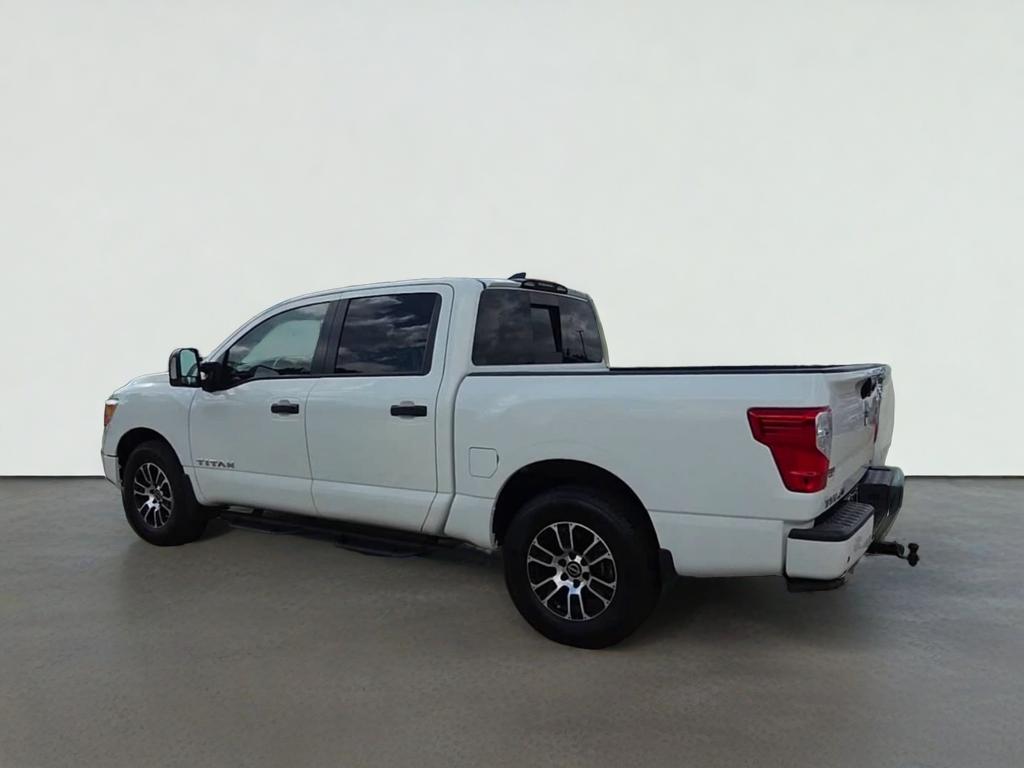 2024 Nissan TITAN Crew Cab SV 4x2
