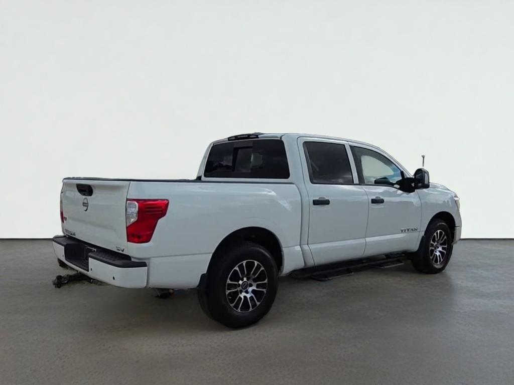 2024 Nissan TITAN Crew Cab SV 4x2