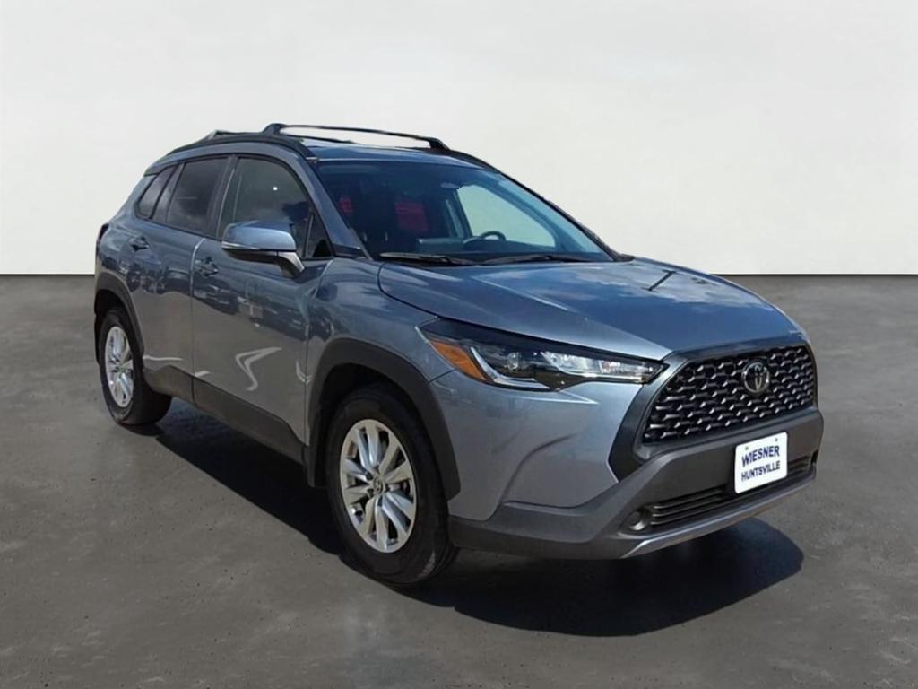 2024 Toyota Corolla Cross LE