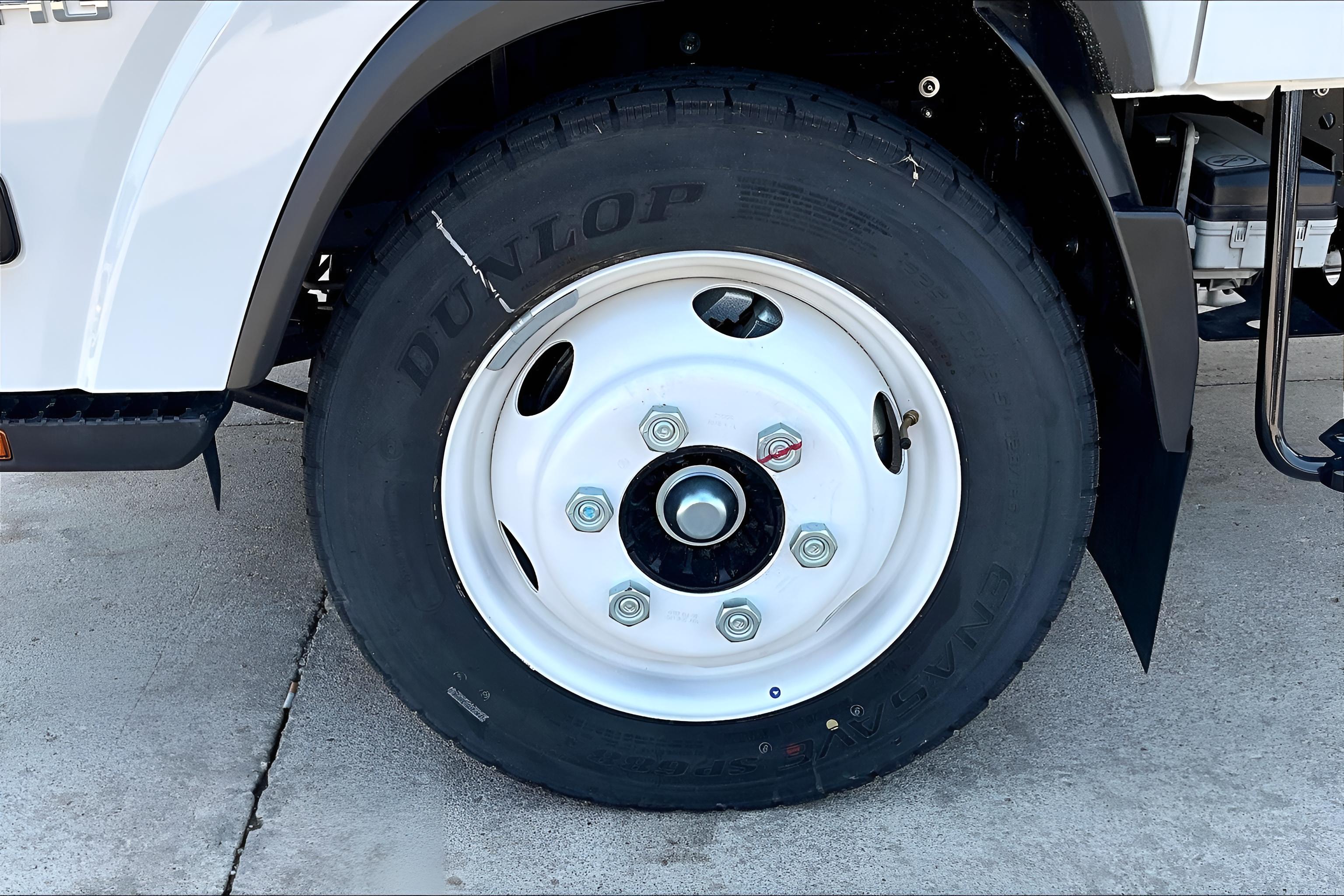 2025 Chevrolet Low Cab Forward 4500 HG Base