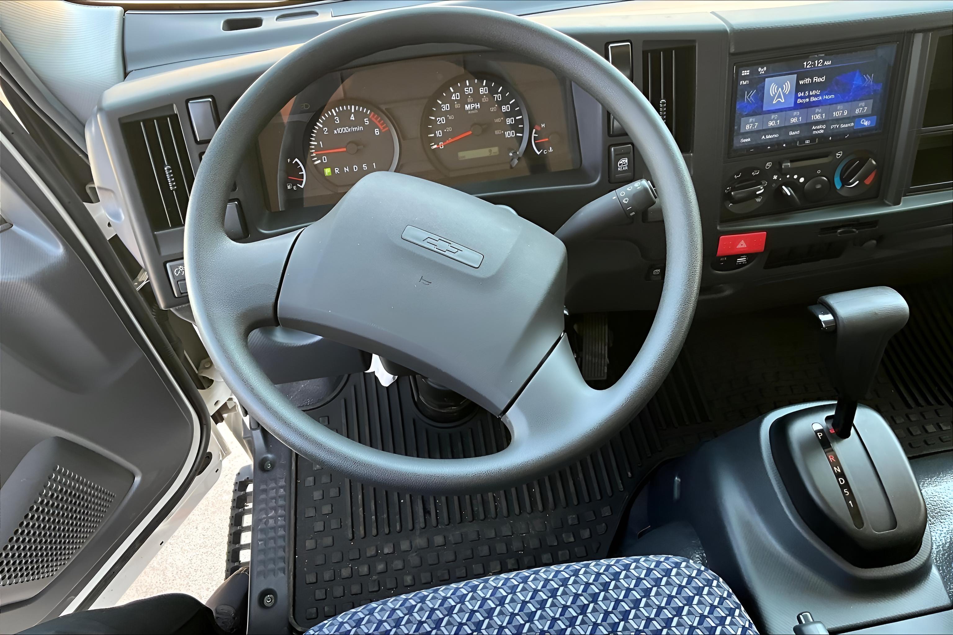 2025 Chevrolet Low Cab Forward 4500 HG Base