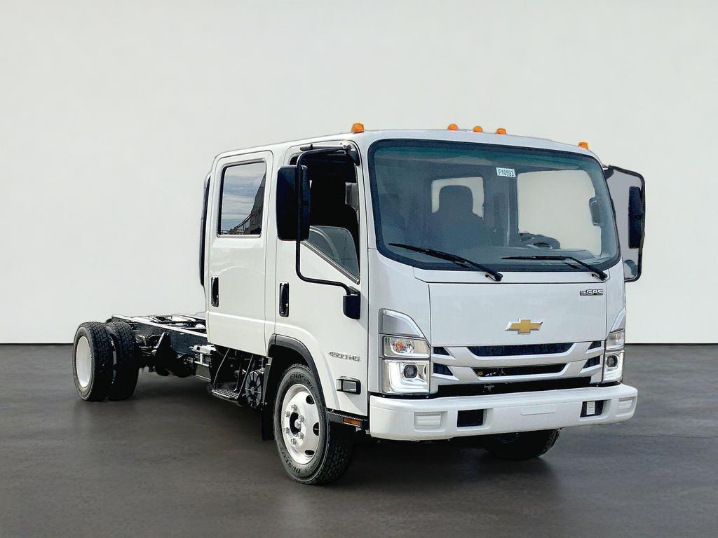 2025 Chevrolet Low Cab Forward 4500 HG Base