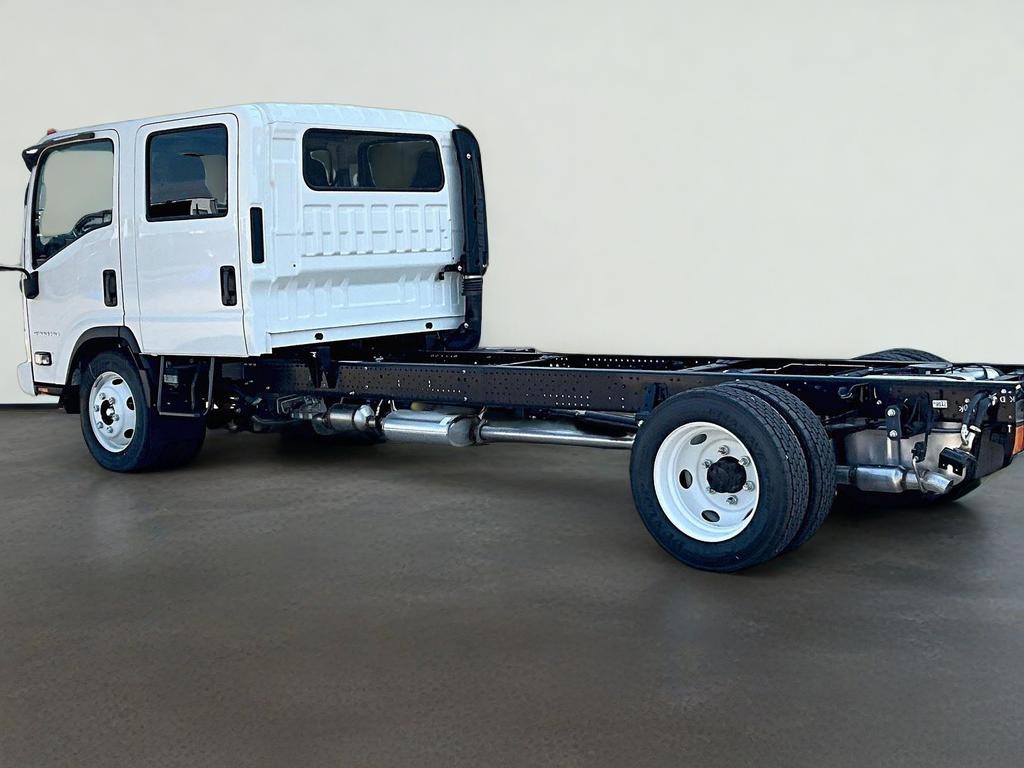 2025 Chevrolet Low Cab Forward 4500 HG Base