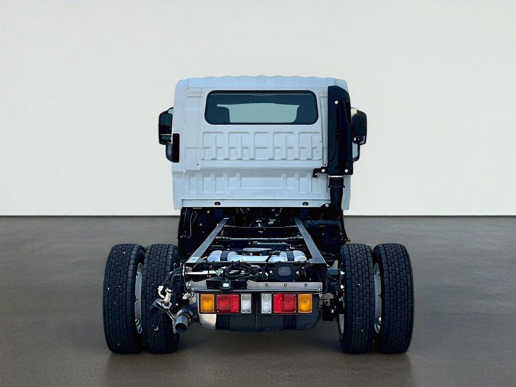 2025 Chevrolet Low Cab Forward 4500 HG Base