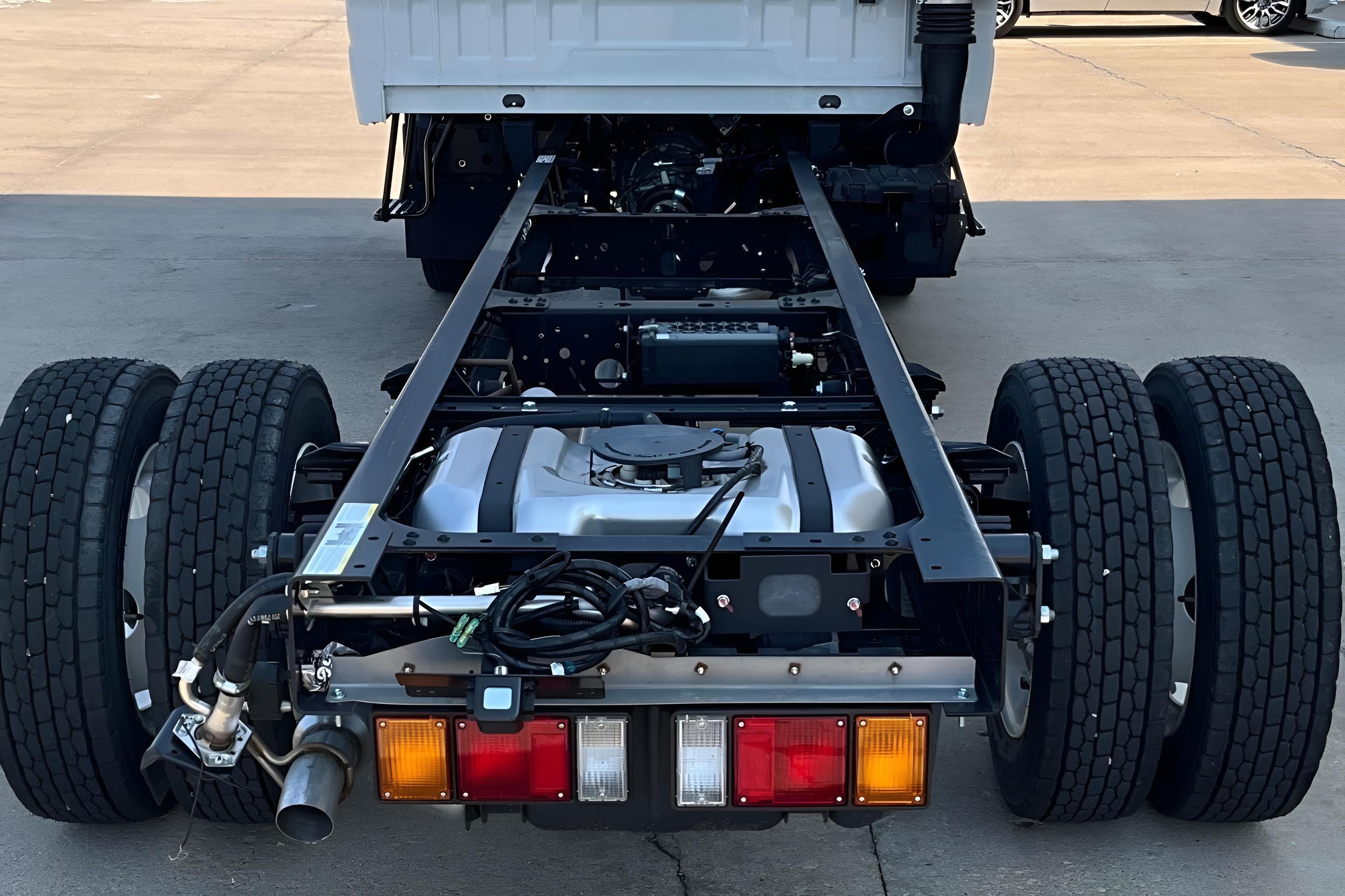 2025 Chevrolet Low Cab Forward 4500 HG Base