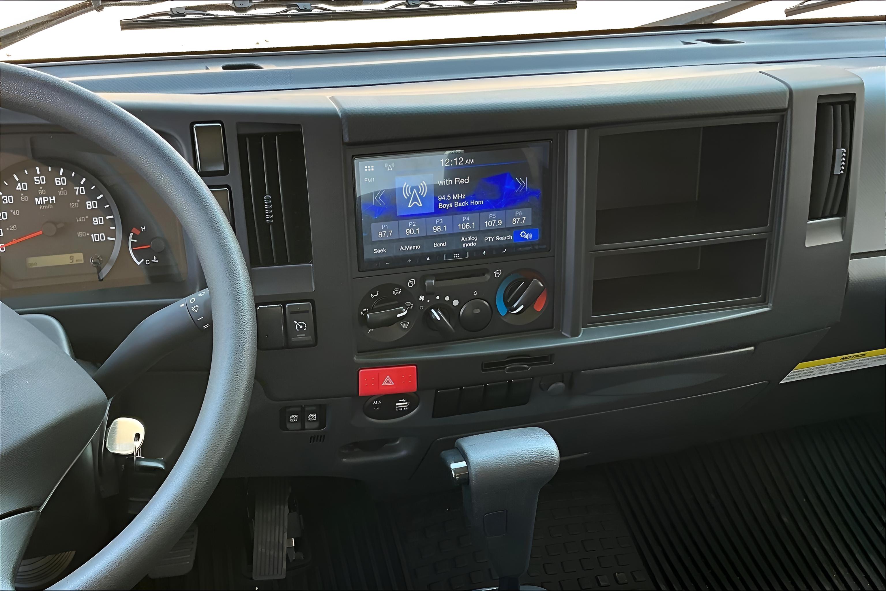 2025 Chevrolet Low Cab Forward 4500 HG Base