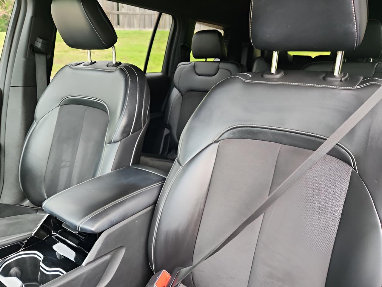 2023 Jeep Grand Cherokee L Altitude 4x4