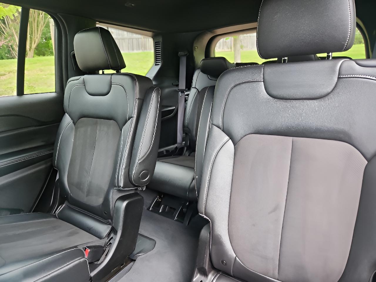 2023 Jeep Grand Cherokee L Altitude 4x4