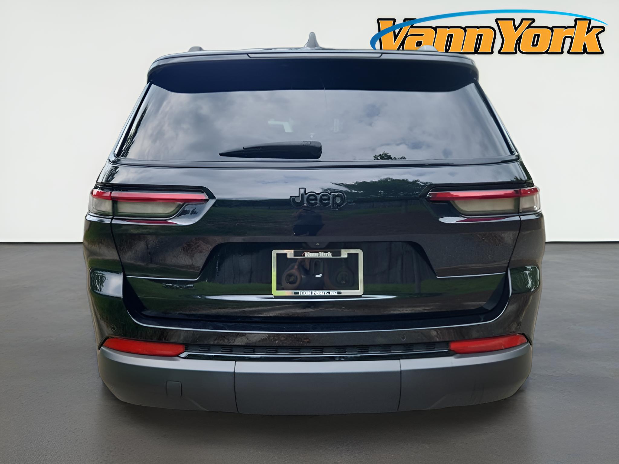 2023 Jeep Grand Cherokee L Altitude 4x4