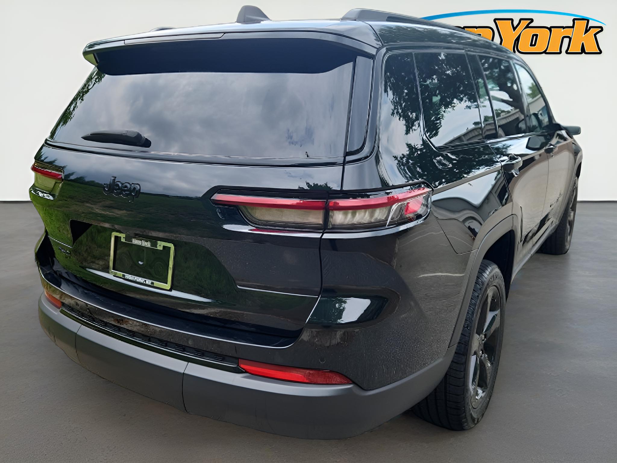 2023 Jeep Grand Cherokee L Altitude 4x4