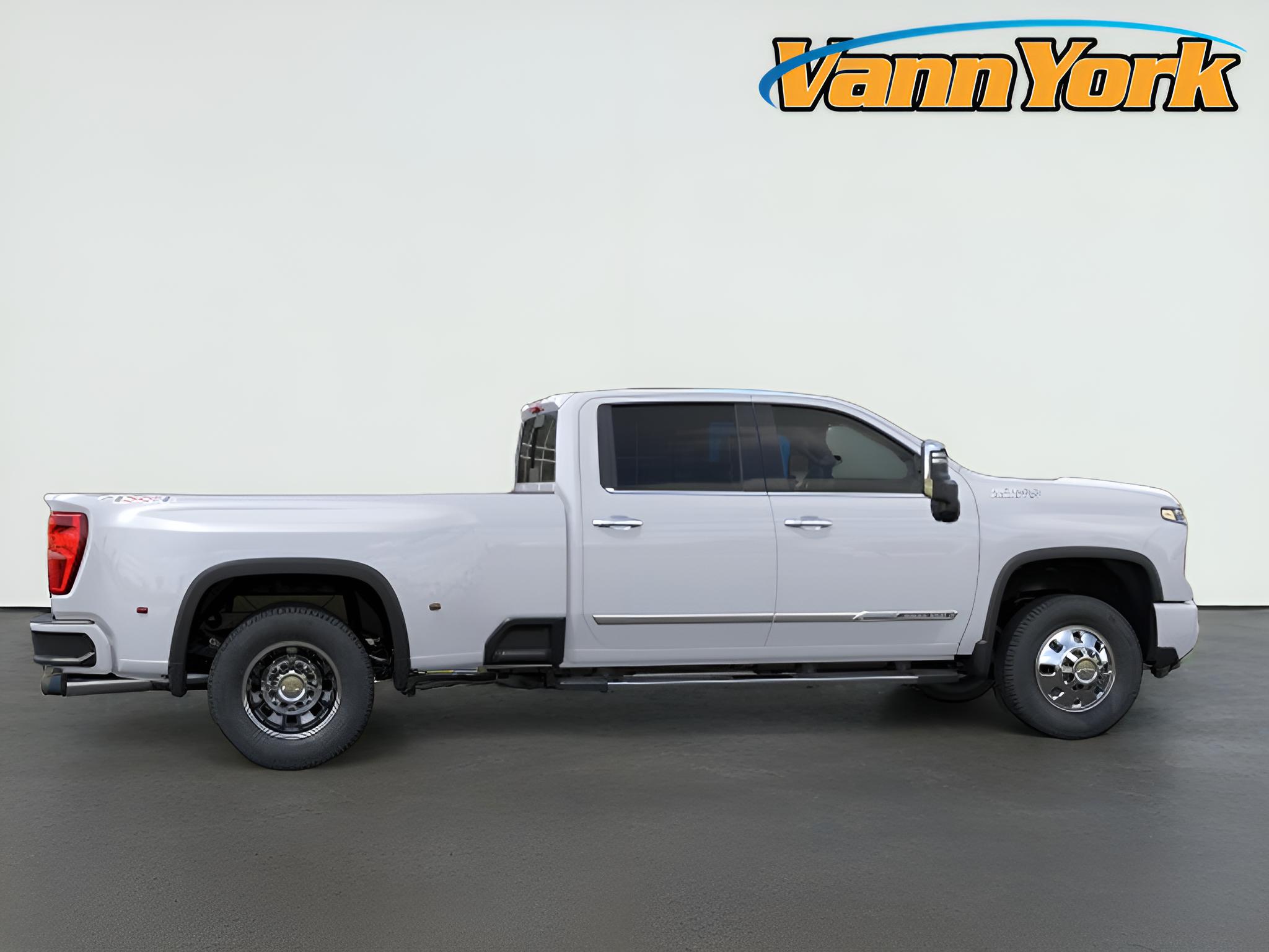 2026 Chevrolet Silverado 3500 HD High Country DRW