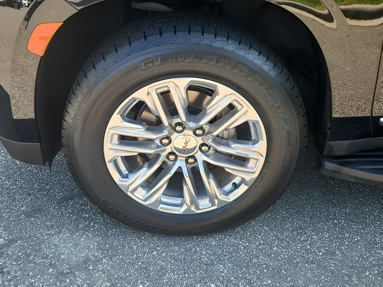 2024 GMC Yukon XL SLT