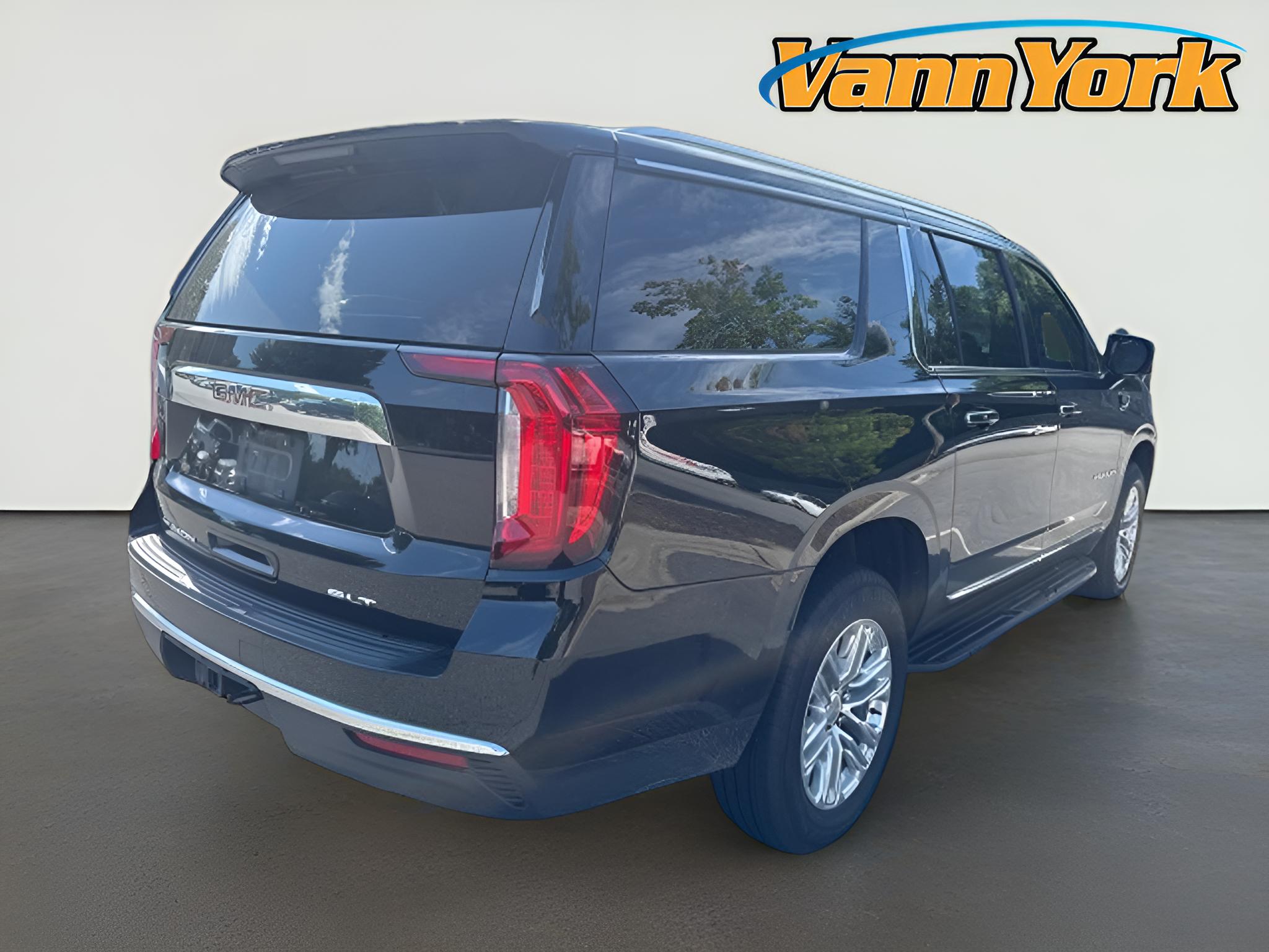 2024 GMC Yukon XL SLT