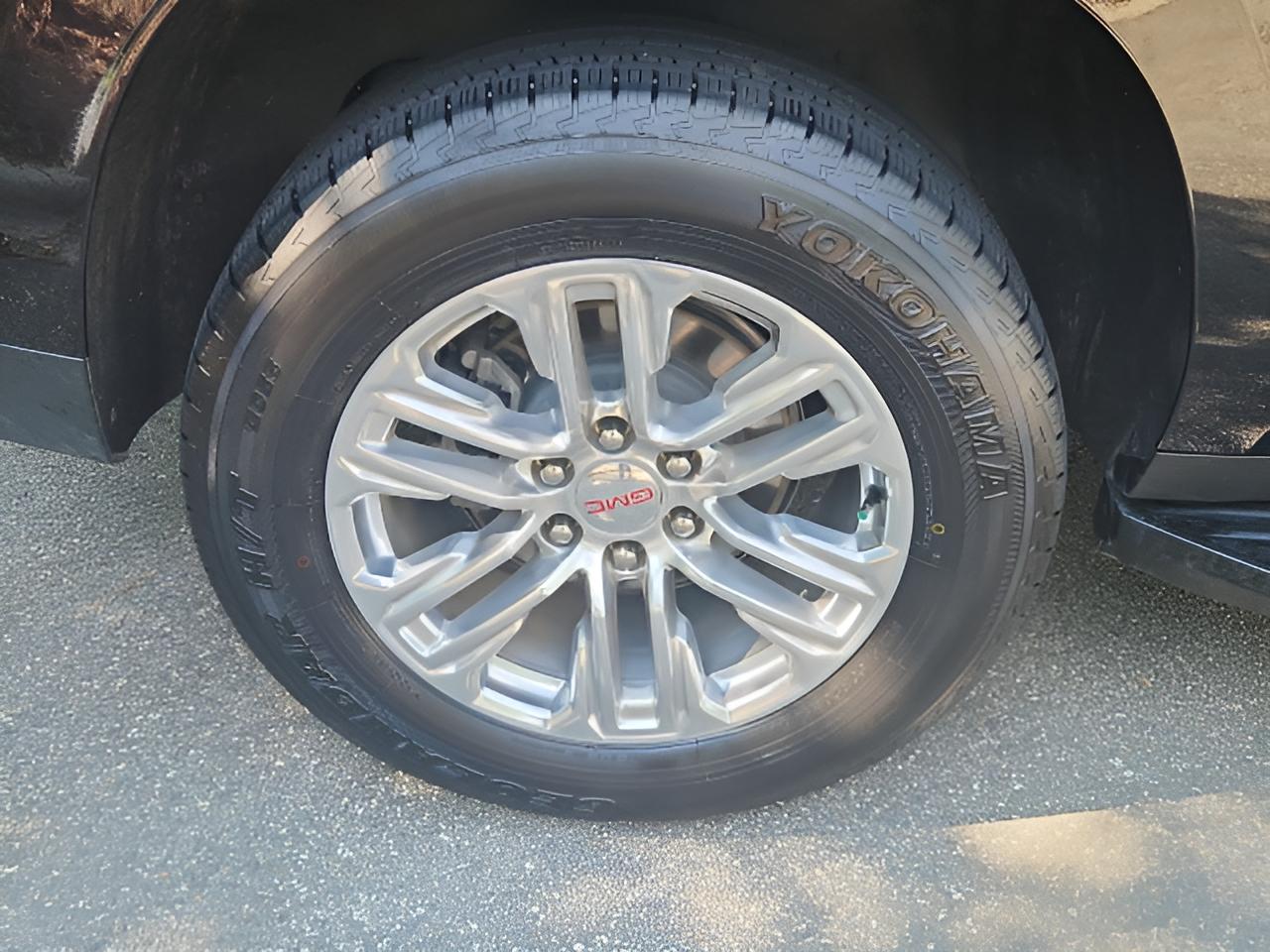 2024 GMC Yukon XL SLT