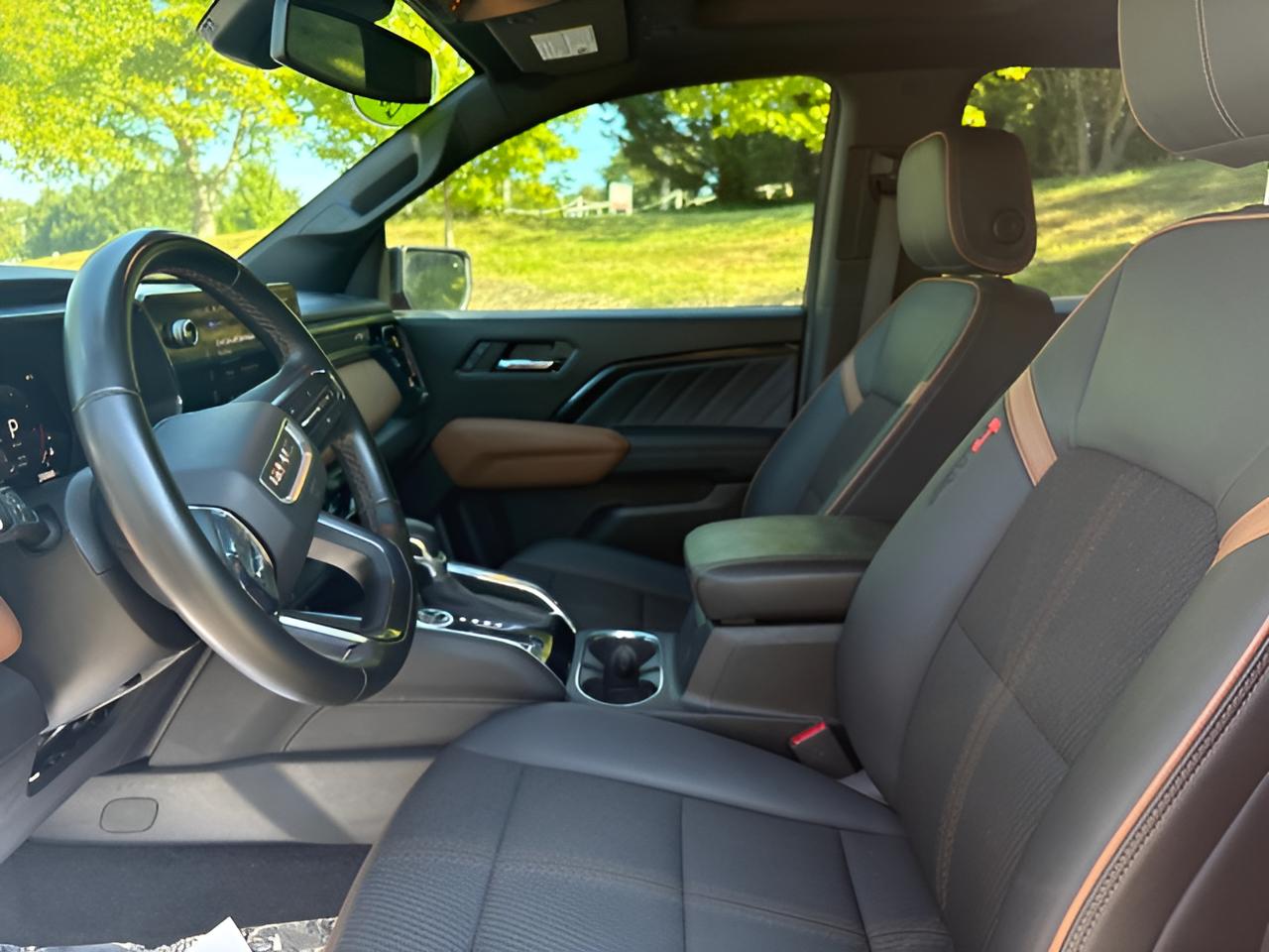 2024 GMC Canyon AT4