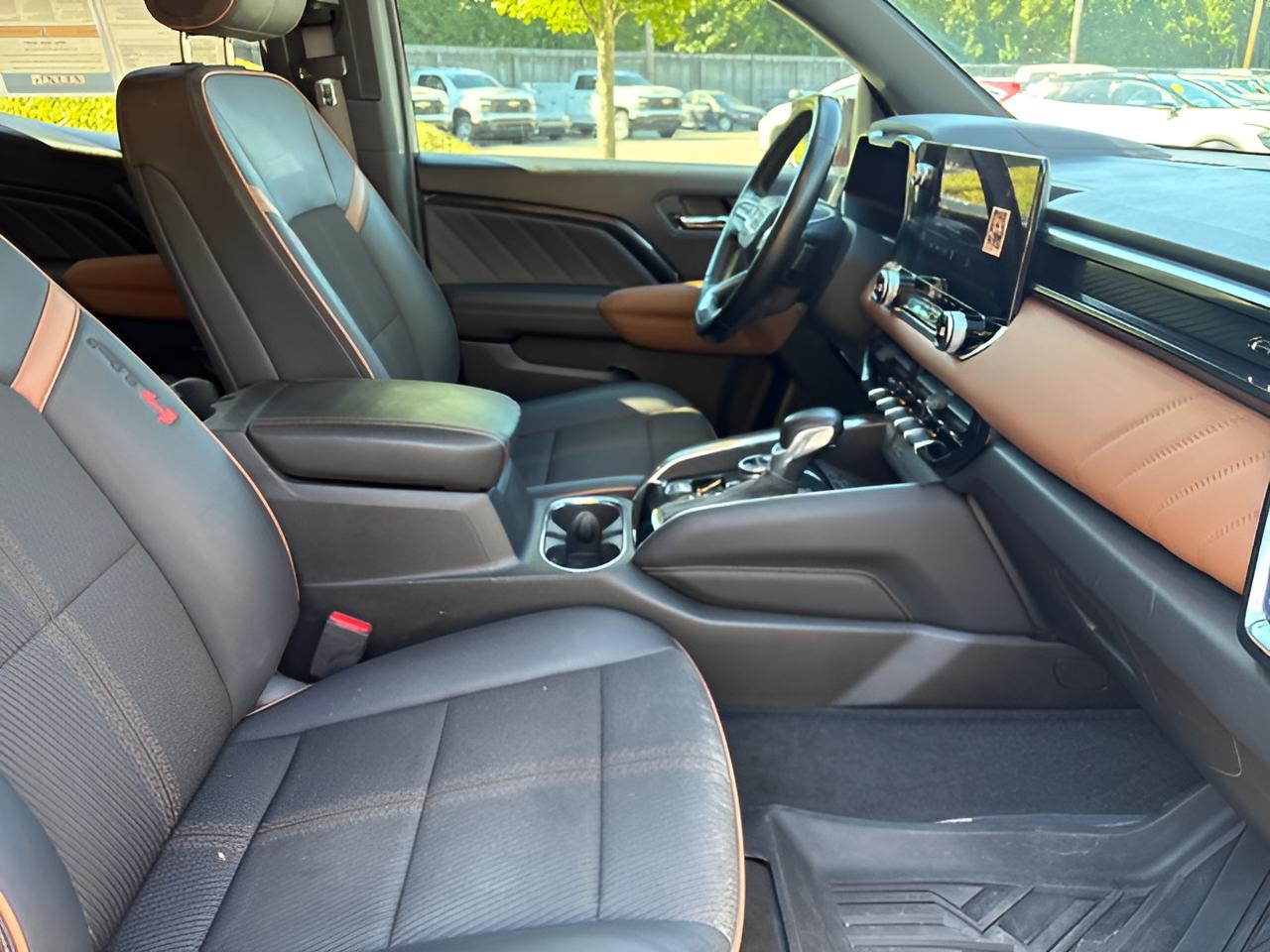 2024 GMC Canyon AT4