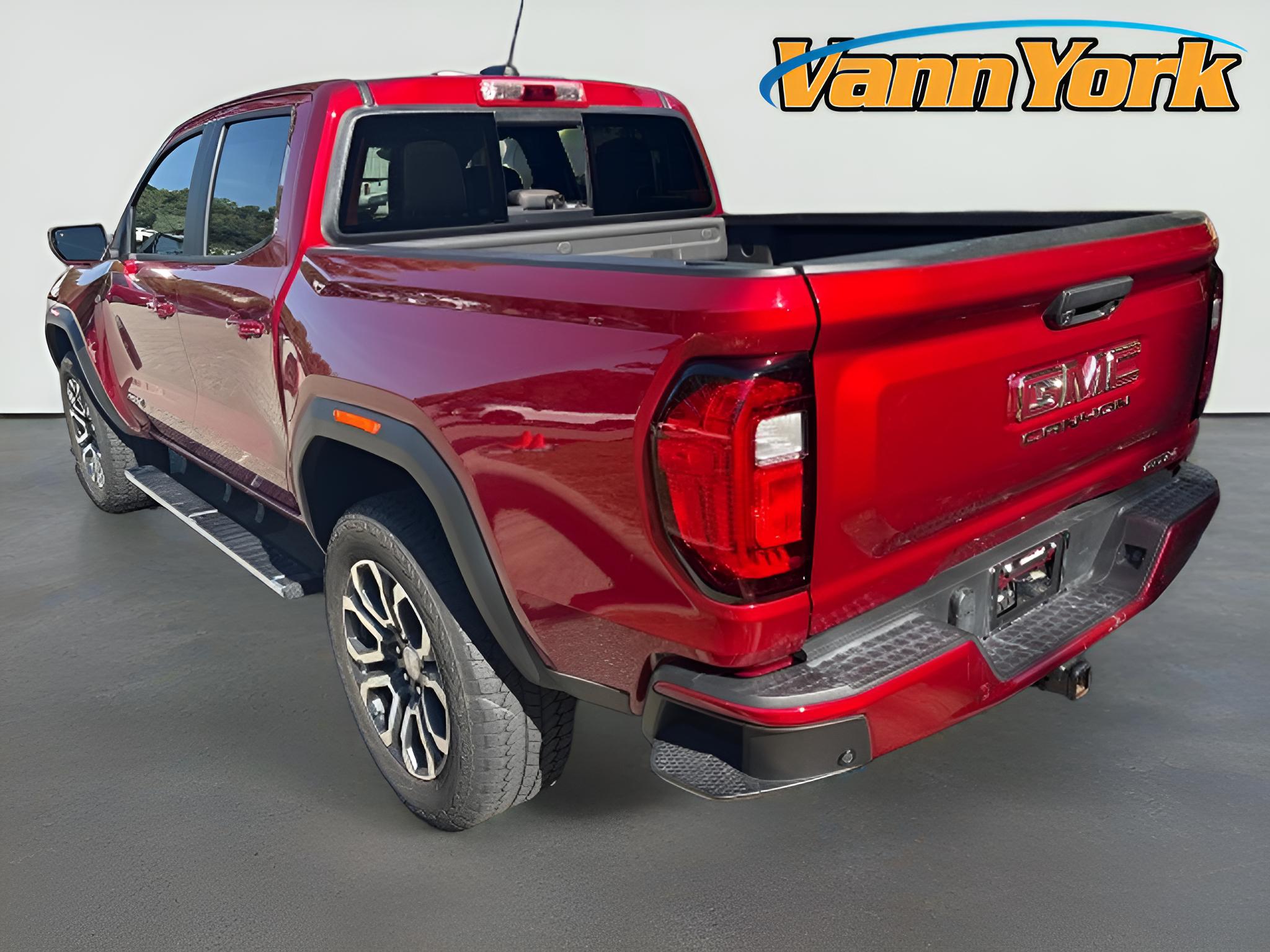 2024 GMC Canyon AT4