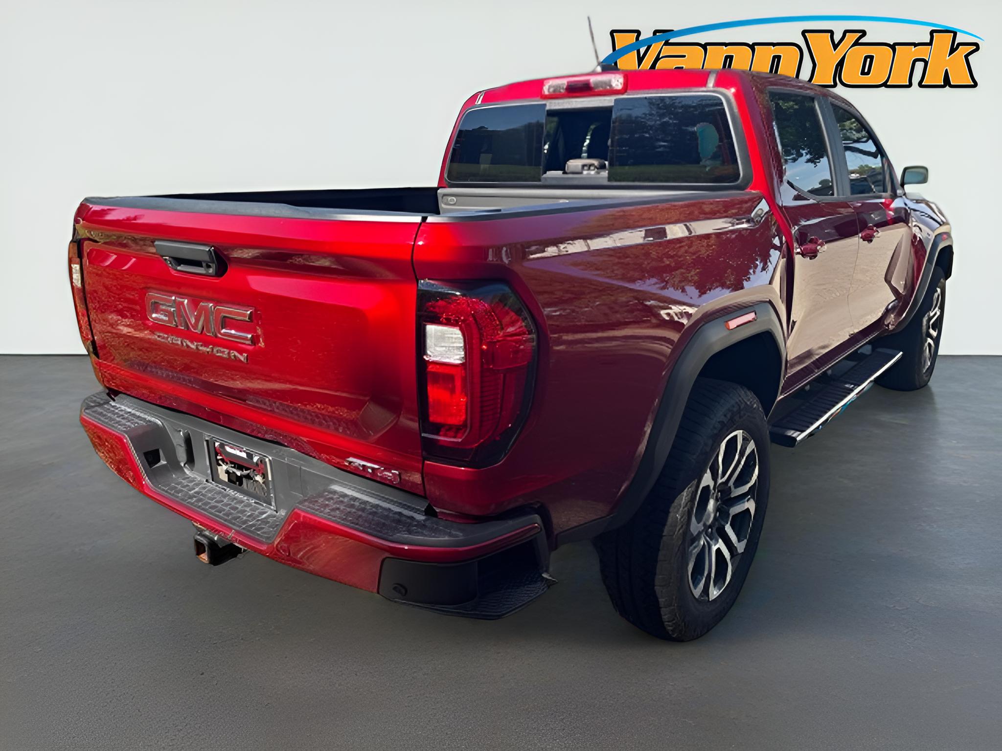 2024 GMC Canyon AT4