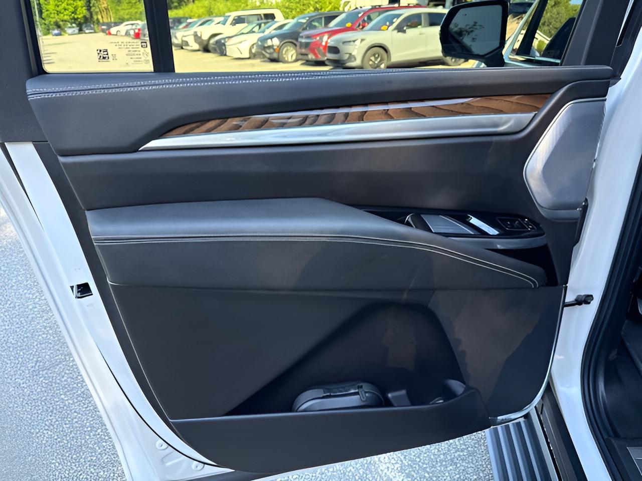 2025 Cadillac Escalade ESV Sport Platinum