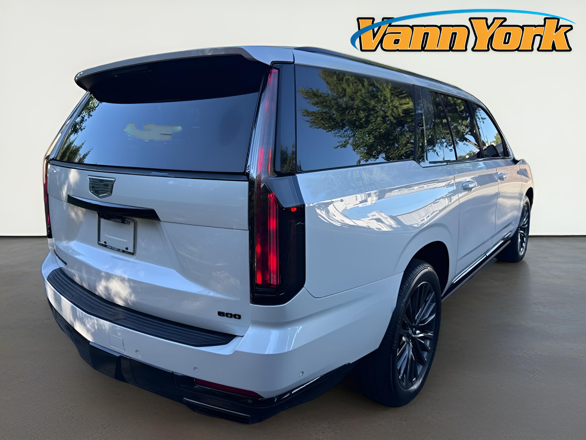 2025 Cadillac Escalade ESV Sport Platinum