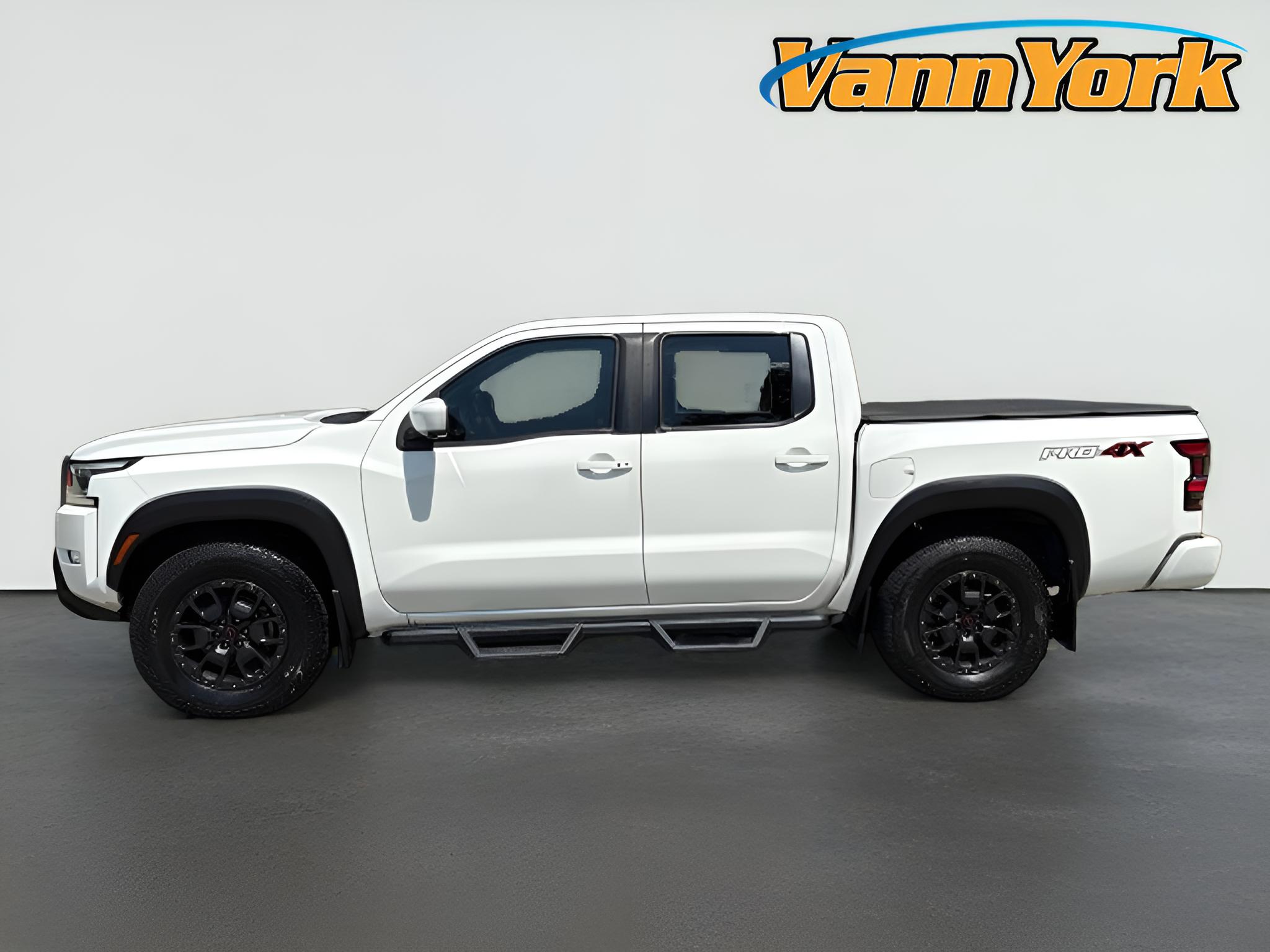 2022 Nissan Frontier Crew Cab PRO-4X 4x4