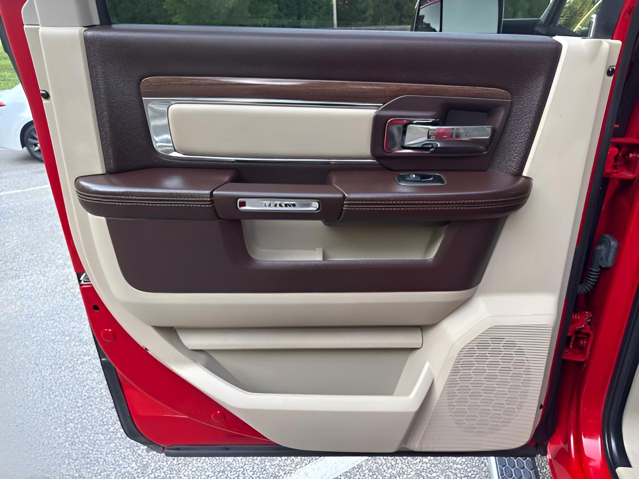 2017 RAM 2500 Laramie Mega Cab 4x4 6'4" Box