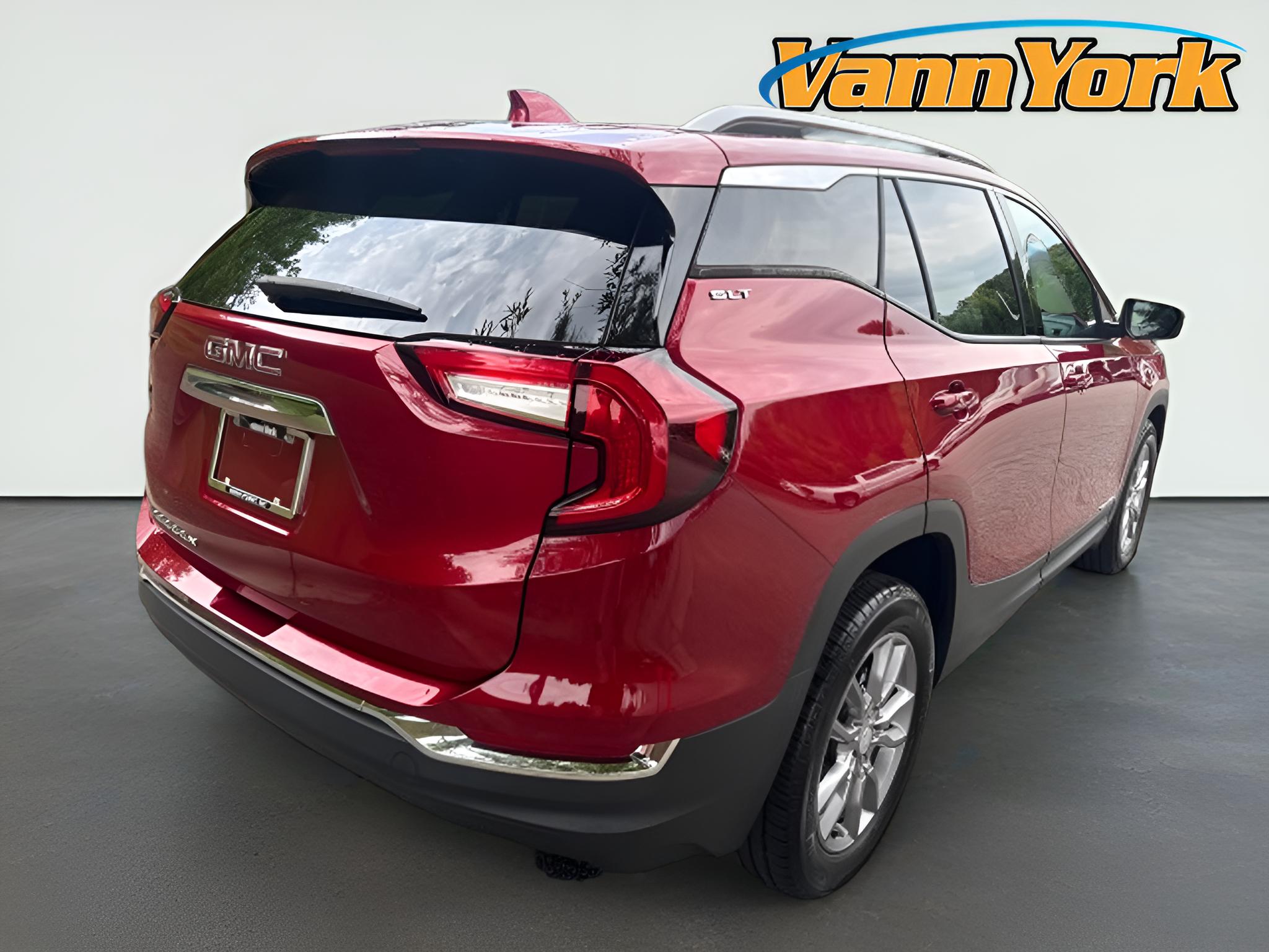 2023 GMC Terrain SLT