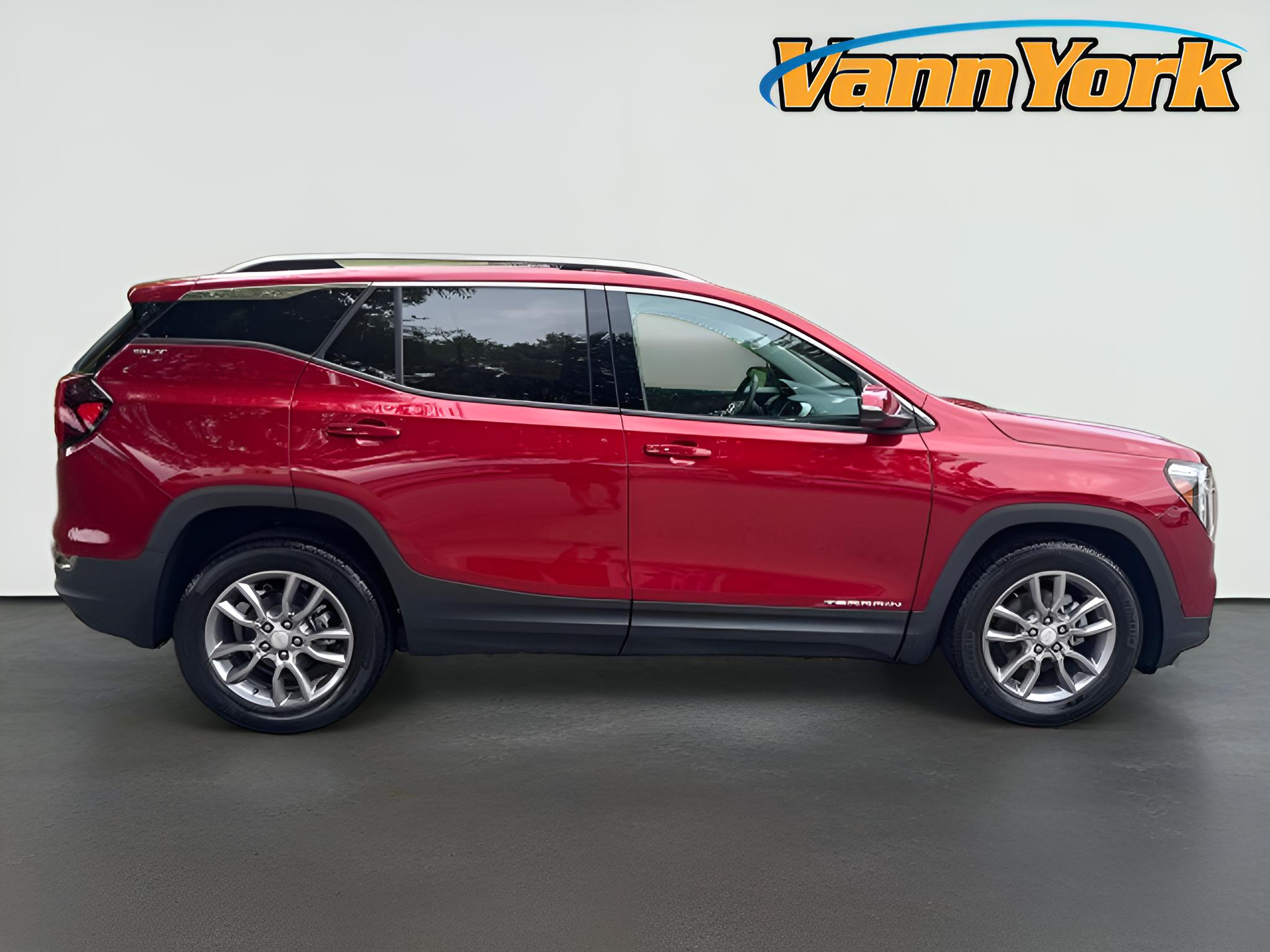 2023 GMC Terrain SLT