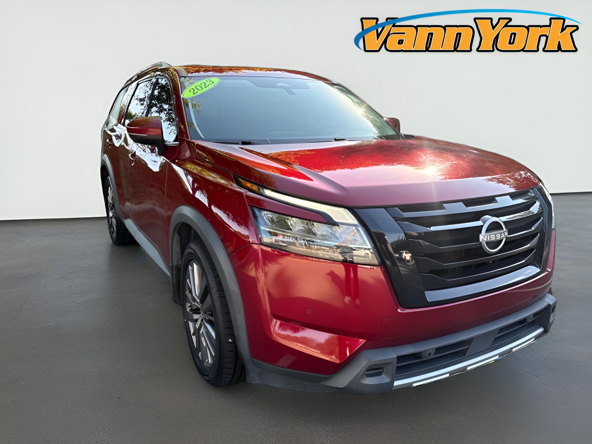 2023 Nissan Pathfinder SL FWD