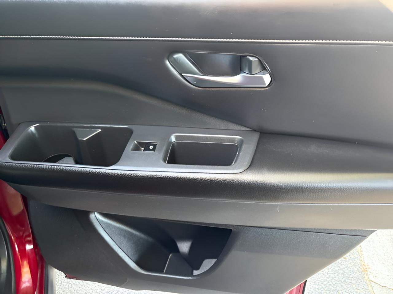 2023 Nissan Pathfinder SL FWD
