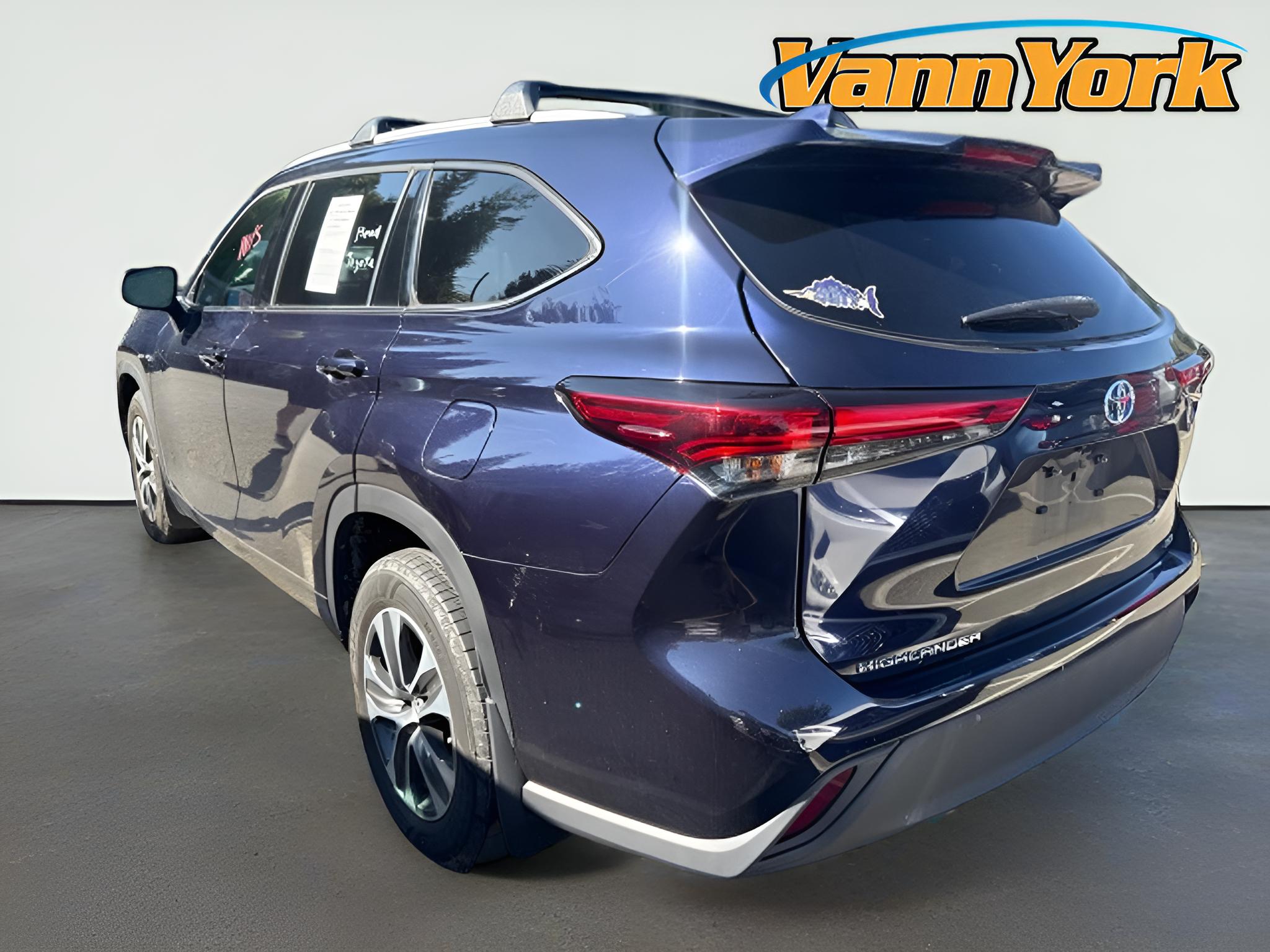 2022 Toyota Highlander Hybrid XLE