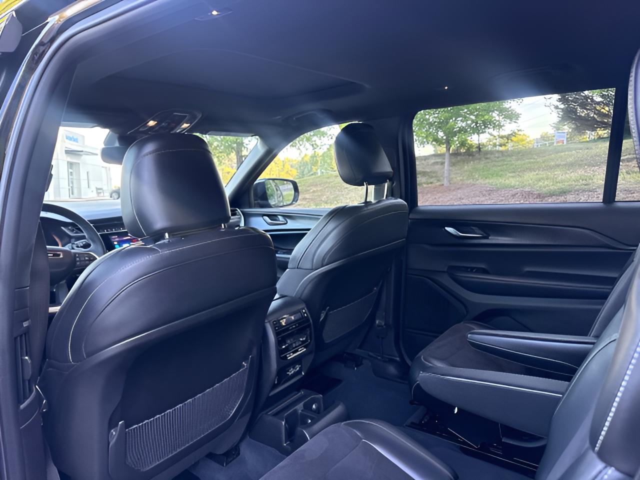 2023 Jeep Grand Cherokee L Altitude 4x4