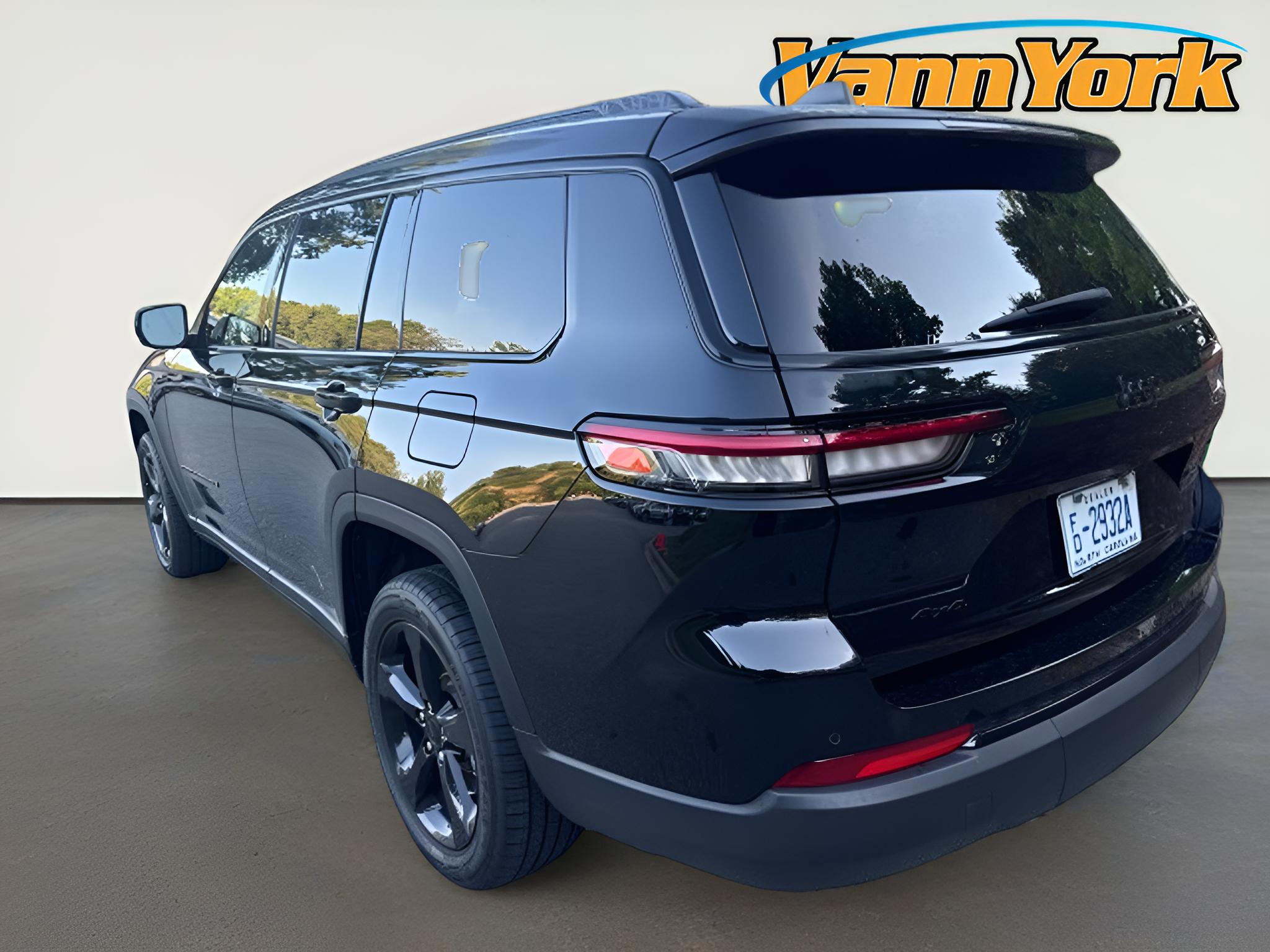 2023 Jeep Grand Cherokee L Altitude 4x4