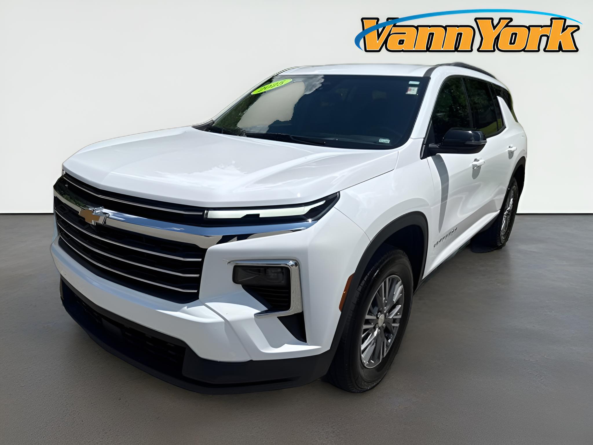 2025 Chevrolet Traverse LT