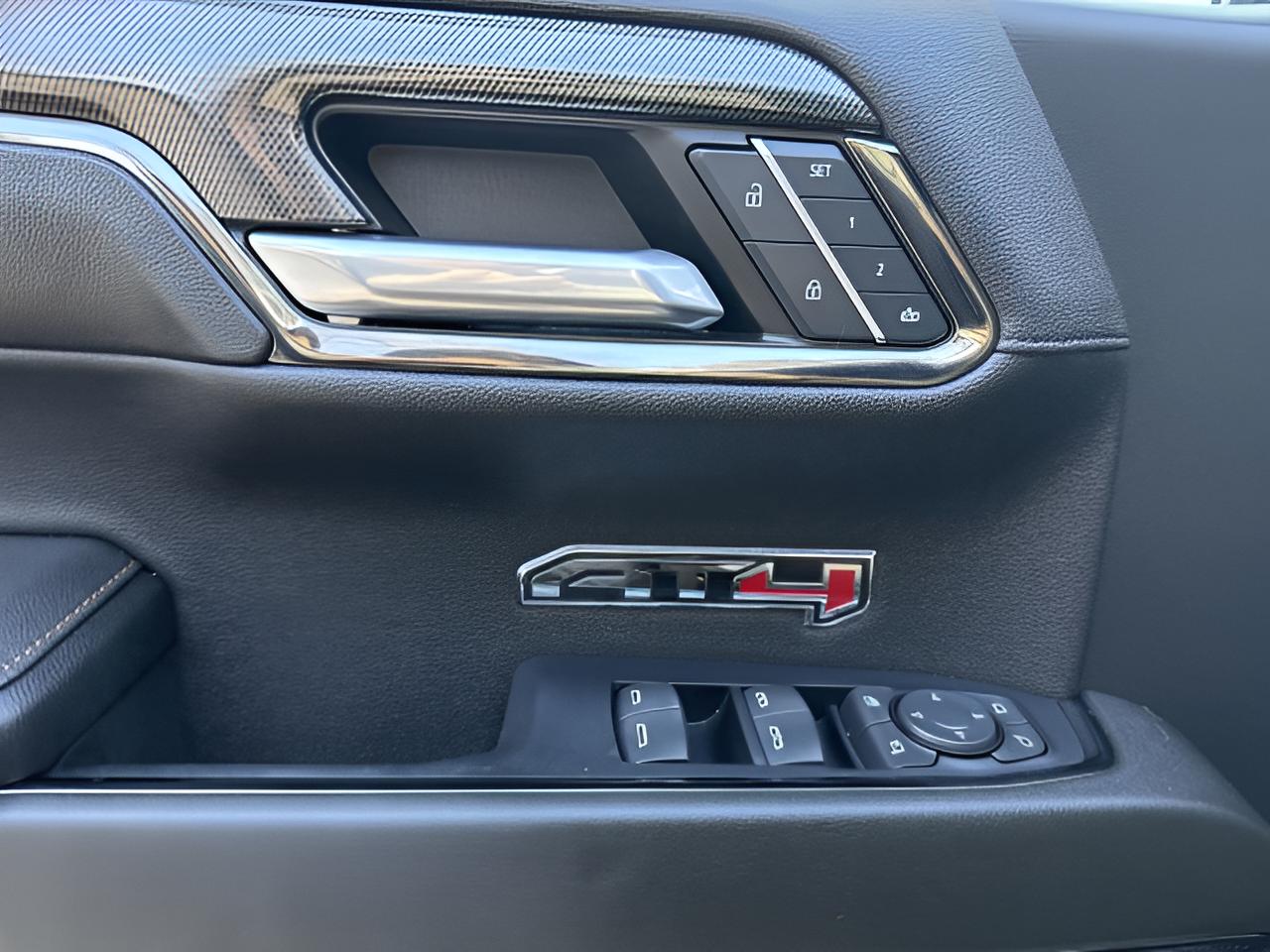 2024 GMC Sierra 1500 AT4