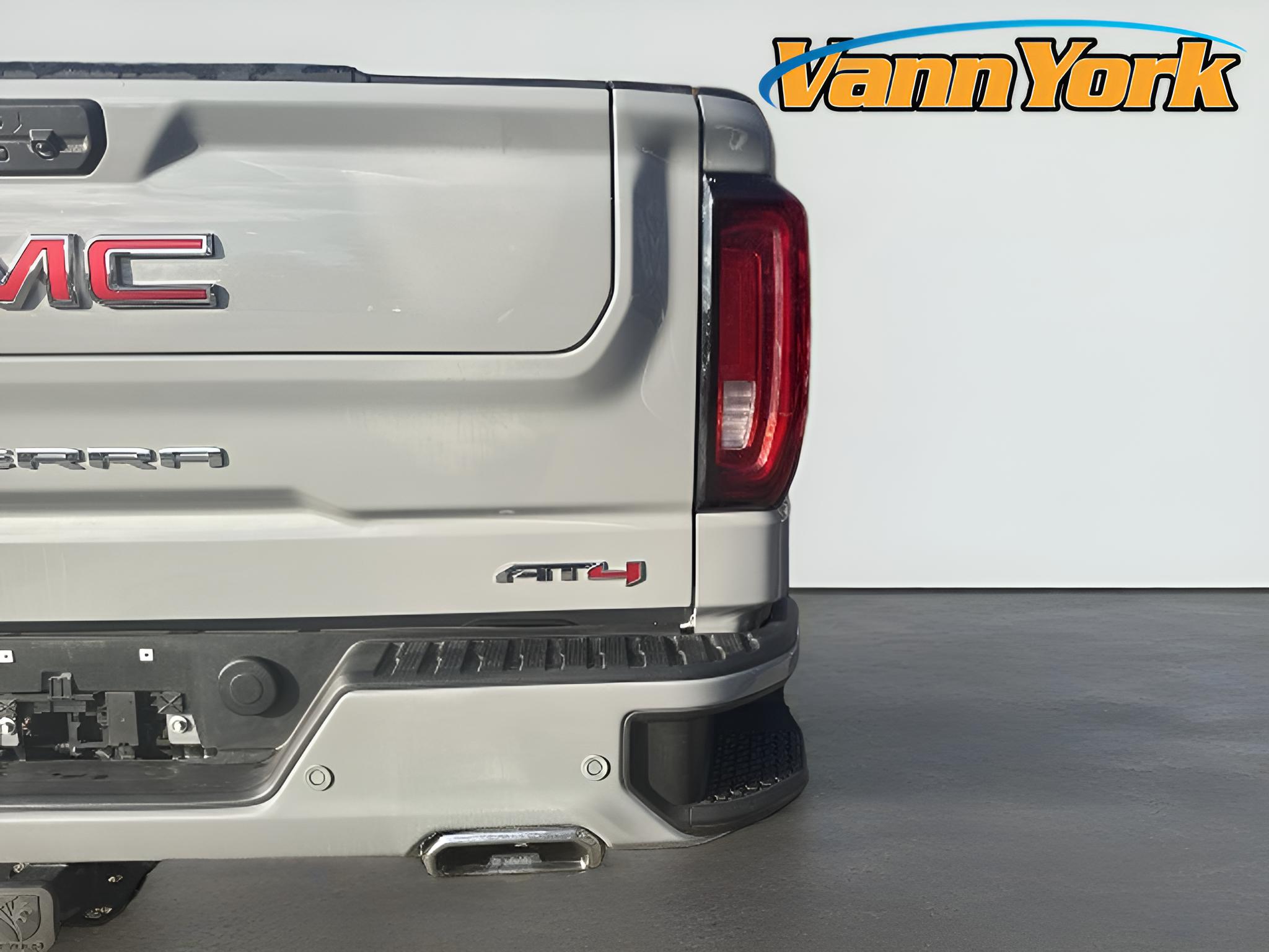 2024 GMC Sierra 1500 AT4