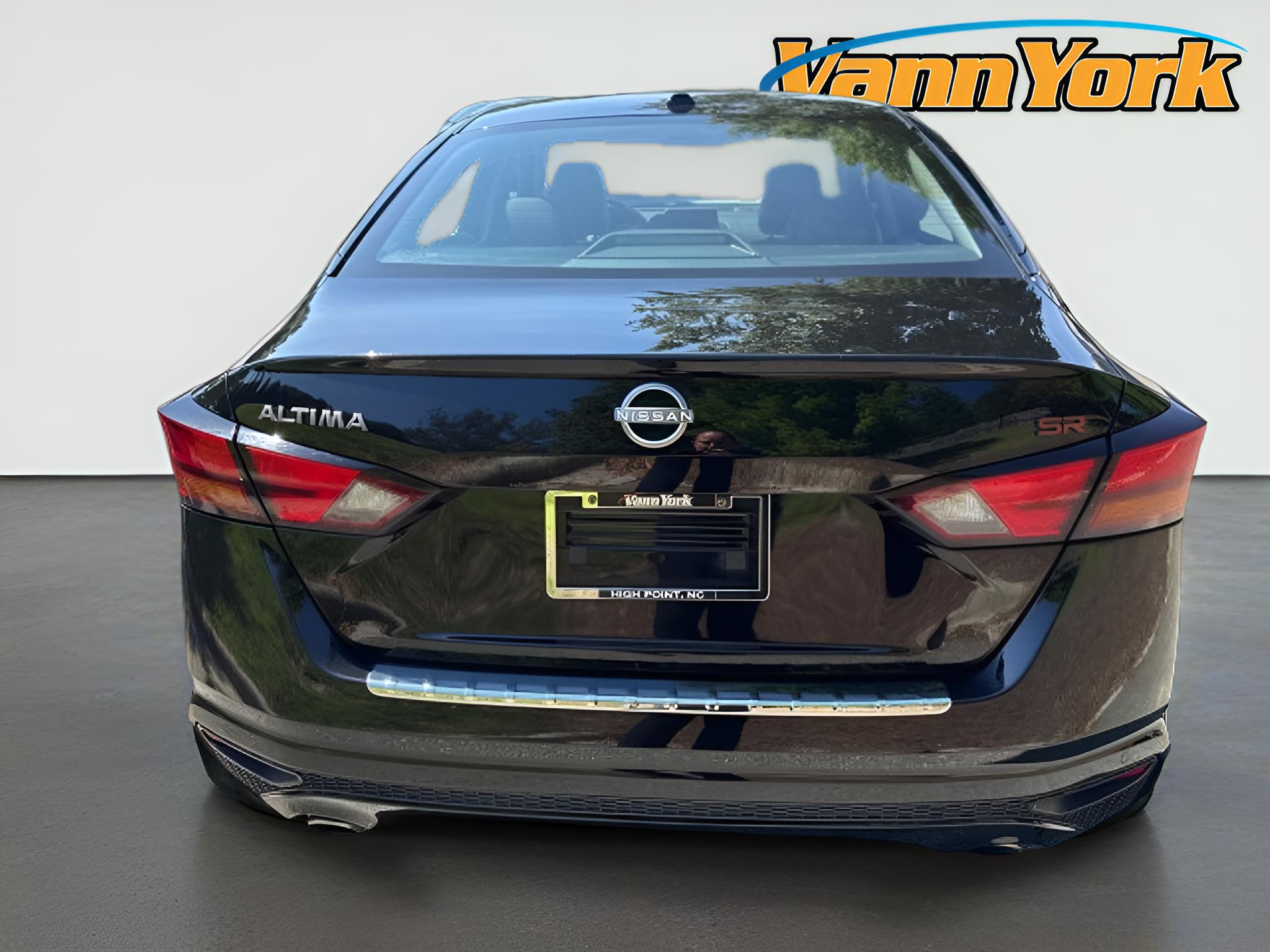2023 Nissan Altima SR FWD