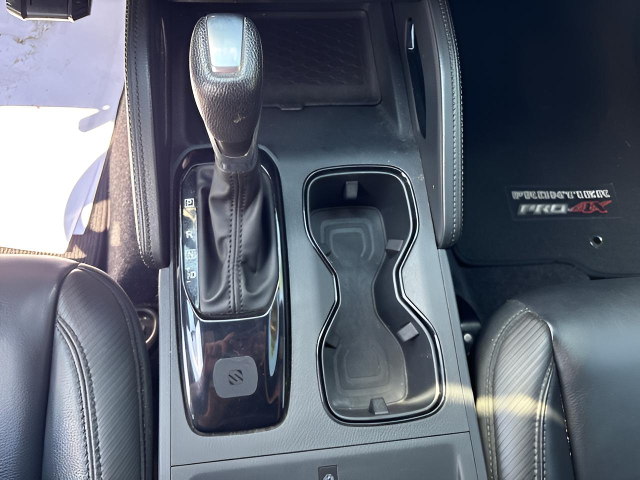 2022 Nissan Frontier Crew Cab PRO-4X 4x4