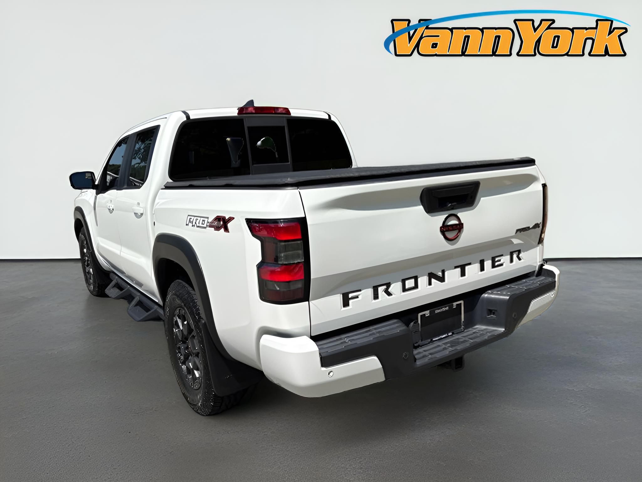 2022 Nissan Frontier Crew Cab PRO-4X 4x4