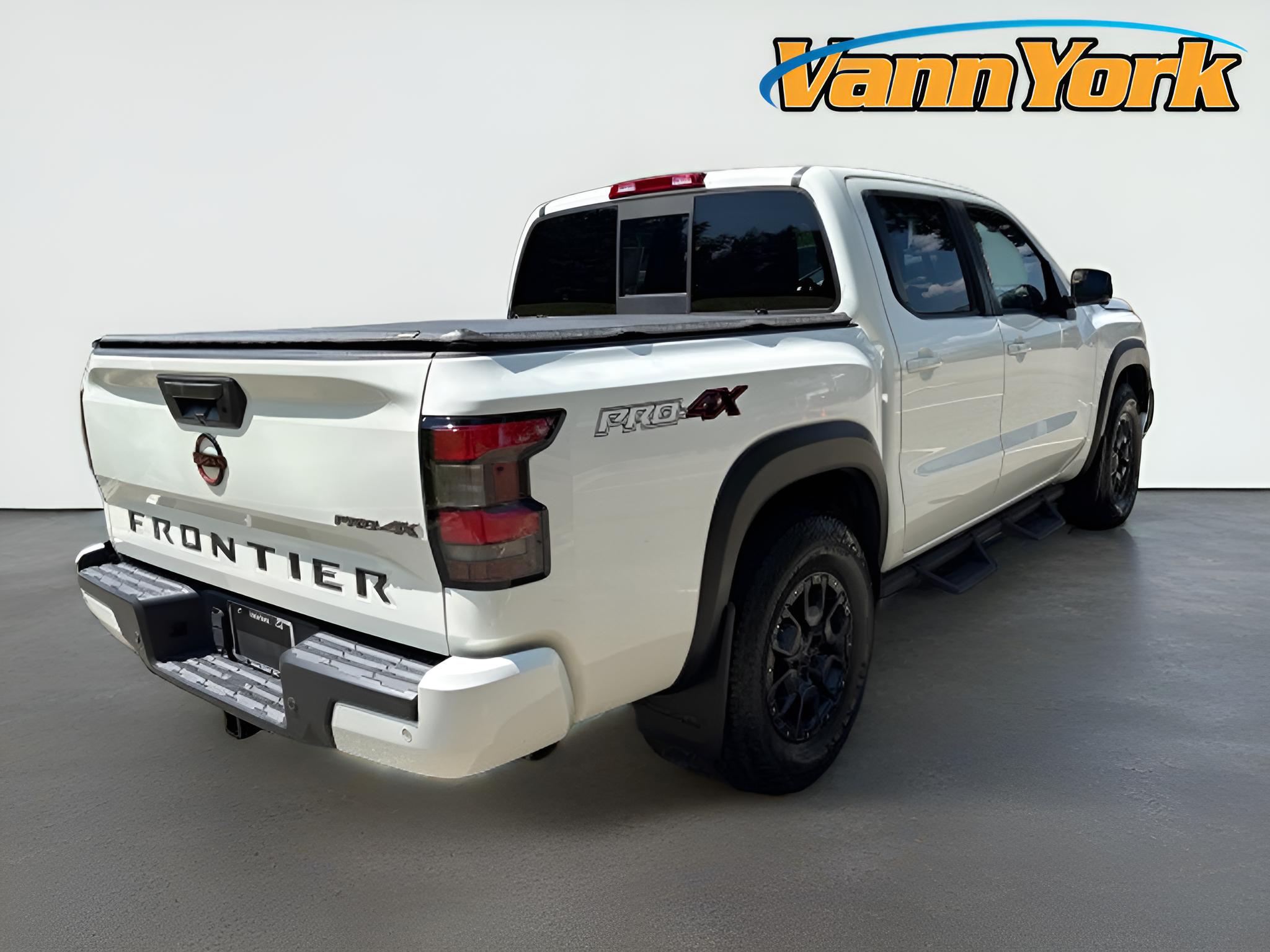 2022 Nissan Frontier Crew Cab PRO-4X 4x4