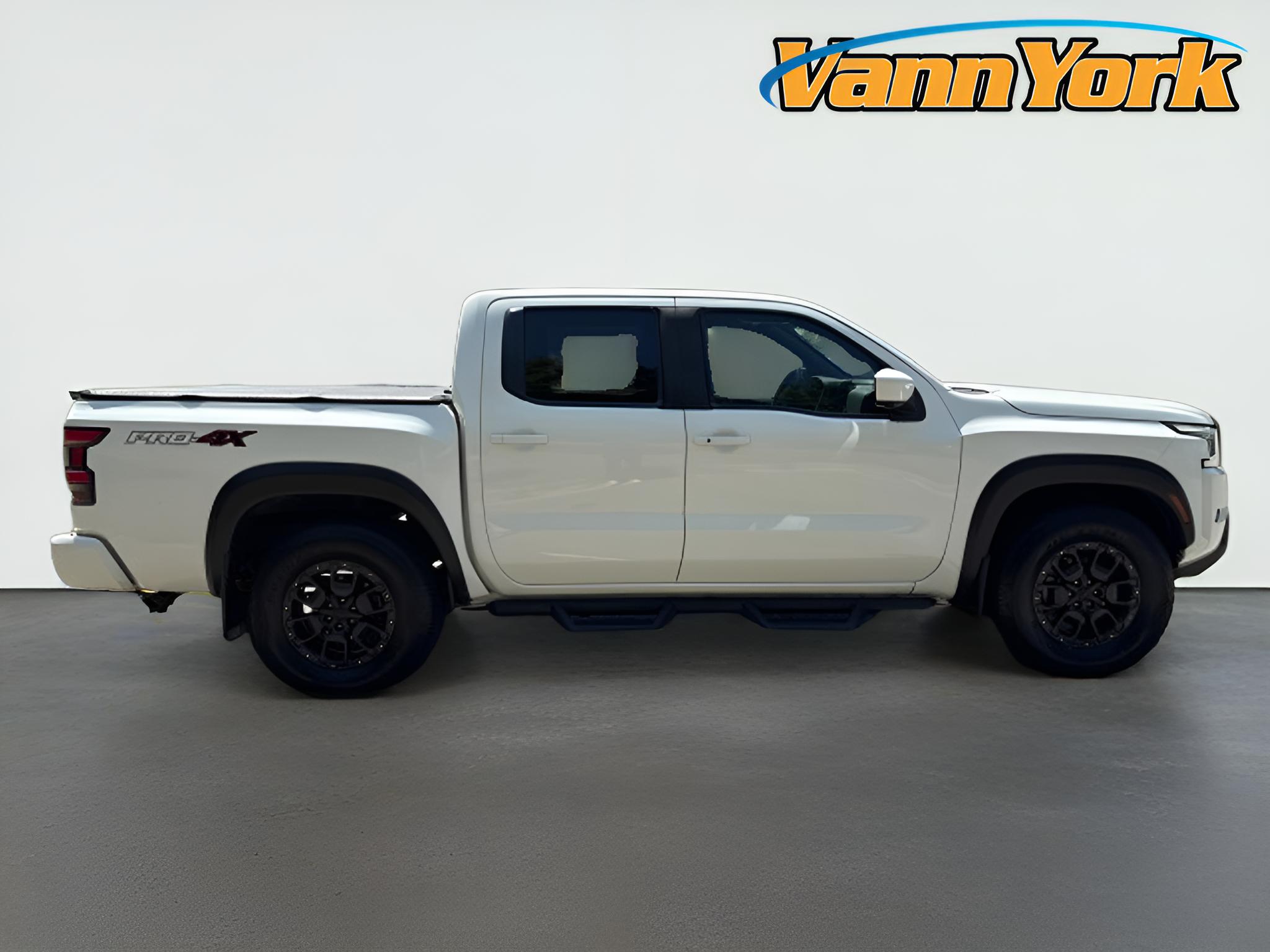 2022 Nissan Frontier Crew Cab PRO-4X 4x4