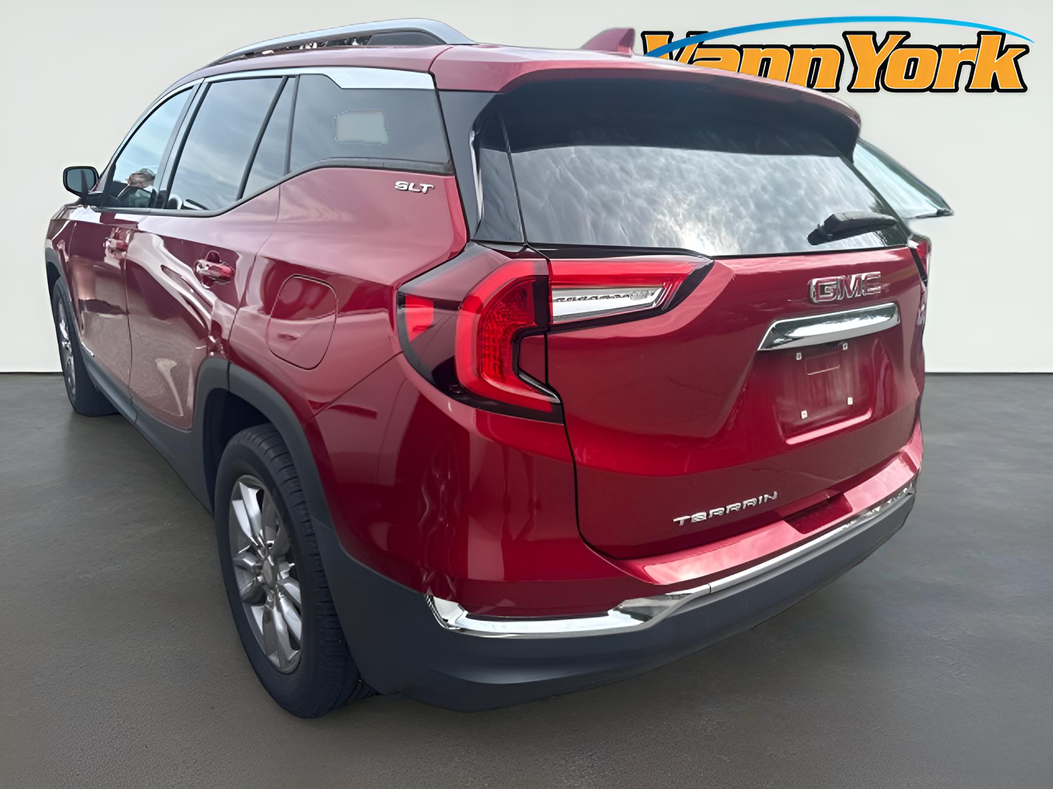 2023 GMC Terrain SLT