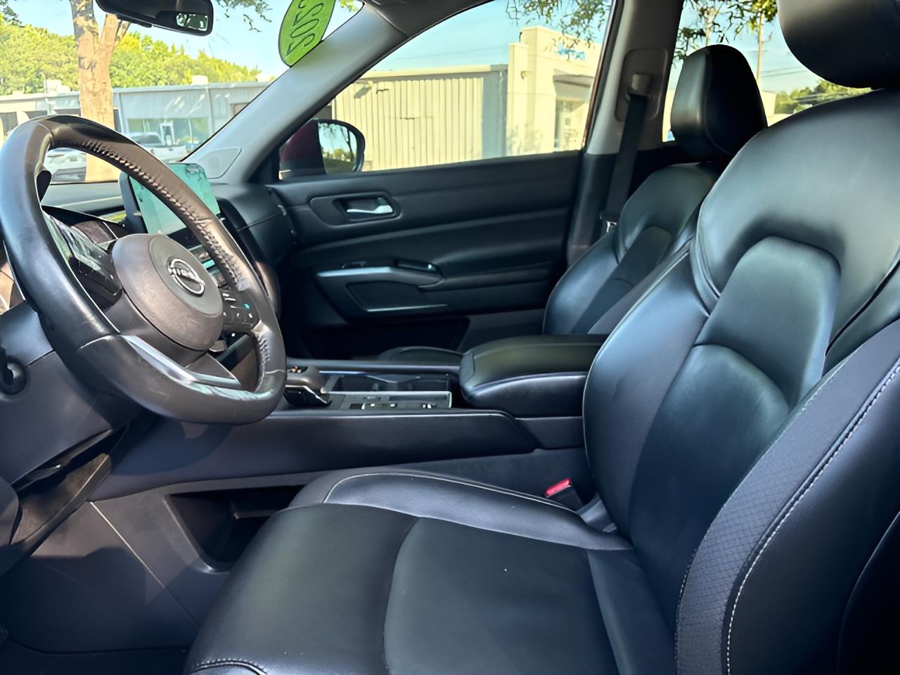 2023 Nissan Pathfinder SL FWD