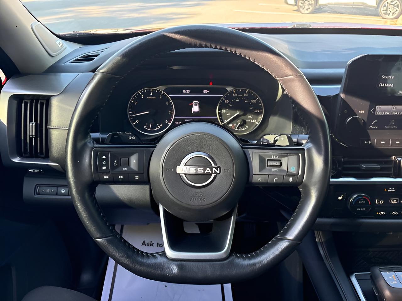 2023 Nissan Pathfinder SL FWD